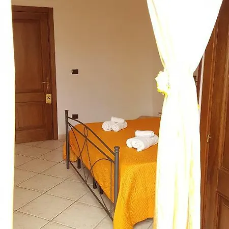 Santa Lucia Bed and Breakfast 3*